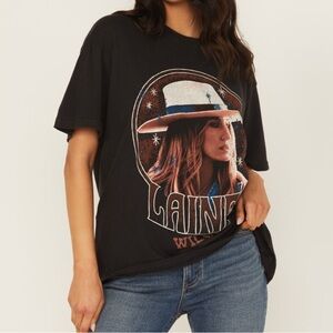 NWT Wrangler Lainey Wilson Studded Girlfriend Graphic Tee Size Large